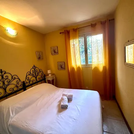 Mini-villa Située à 5 Minutes De La De Pinarello à Pieds Villa *